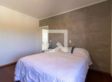 Localizada na charmosa Vila Madalena, em Campinas, esta casa oferece uma combina · Casa à Venda - Jardim Santana, 4 Quartos, 450 m2