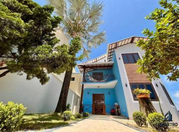 Casa de 5 quartos, Rio das Ostras · VENDO CASA ESPETACULAR COM 5 QUARTOS NO NOVO RIO DAS OSTRAS.
