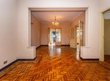 d758921d-7c6f-41ce-ac11-18cf046bccd3 · Casa para venda em Vila Mariana com 4 quartos, sendo 1 suíte, 255m²