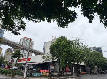 Comercial · 500m² · 8 Vagas · Galpão na Avenida Jurubatuba, 1301 • 500 m²