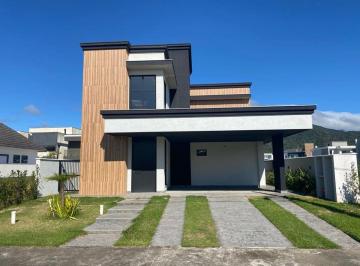 Casa de 4 quartos, Camboriú · CASA DE ALTO PADRÃO À VENDA
Caledônia Private Village – Camboriú/SC