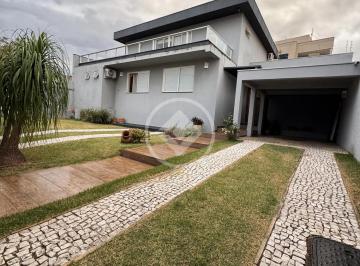 Casa · 207m² · 5 Quartos · 4 Vagas · Casa Reformada no Setor Sul – Lazer Completo codigo: 354285