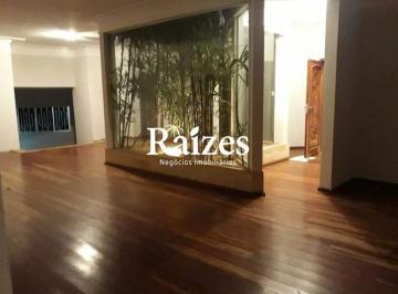 Casa · 450m² · 5 Quartos · 4 Vagas · Casa com 5 quartos sendo 2 suítes no Bairro Cidade Jardim em Uberlândia