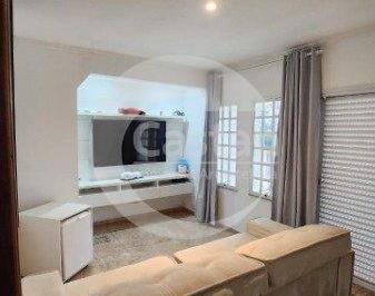 Casa · 270m² · 5 Quartos · 2 Vagas · Sobrado em Belém