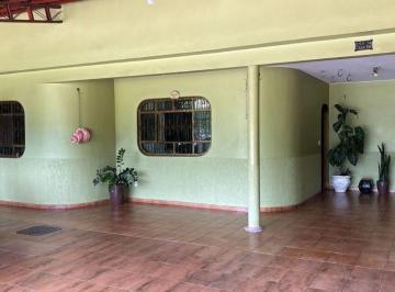 Casa de 4 quartos, Taguatinga · CASA NA LAJE, ESCRITURADA, ACEITA FINANCIAMENTO.