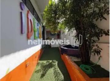Área externa · Prédio Comercial com 747,65m²; no Colégio Batista!