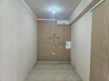 Photo 1 · Sala Comercial - Sobreloja - No bairro Jardim Satélite - 11m².