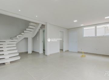 Casa · 220m² · 3 Quartos · 2 Vagas · .