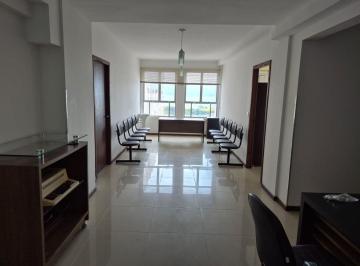 c35d4ec0be336a8368afeda9c74877cdd49681fb · Sala Comercial com vista mar no Centro de Florianópolis.