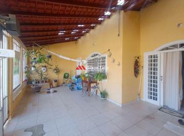 Casa de 4 quartos, Samambaia · QR 408 SAMAMABAIA - Lote 130 m2 - 4 Quartos - Hidromassagem - ACEITA FINANCIAMENTO