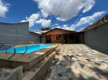 Casa · 360m² · 3 Quartos · 4 Vagas · CASA | 3 QUARTOS | 4 VAGAS – BAIRRO ALIPIO DE MELO