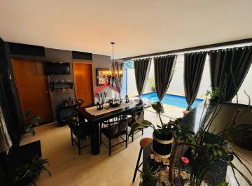 Casa · 216m² · 4 Quartos · 4 Vagas · Sobrado em Rua Ametista - Residencial Moreschi - Maringá/PR