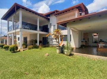 Casa de 5 quartos, Sobradinho · 5 suítes, sendo 2 com hidromassagem, todas com closet, armário e acesso a varanda/sacada,permuta