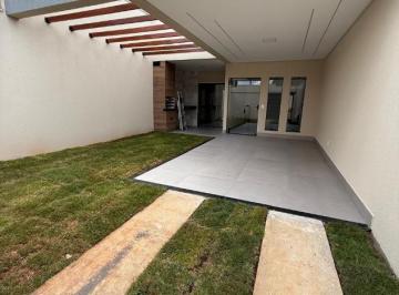 Casa · 120m² · 3 Quartos · 2 Vagas · Casa 03 Quartos, sendo uma Suíte com closet localizada no bairro Summerville - A