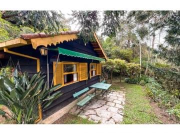 Casa · 29m² · 1 Quarto · 2 Vagas · Chalé Encantador a venda no Parque do Imbui