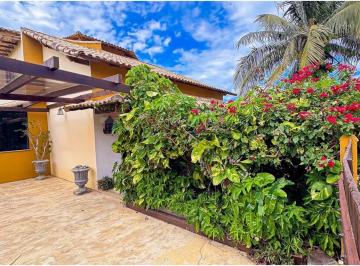 Casa · 179m² · 3 Quartos · 2 Vagas · Casa na Ogiva: Conforto e Elegância em Cabo Frio