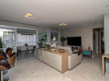 Living · Sofisticação e Conforto na Aclimação – 111 m² com Duas Suítes, Varanda Gourmet e