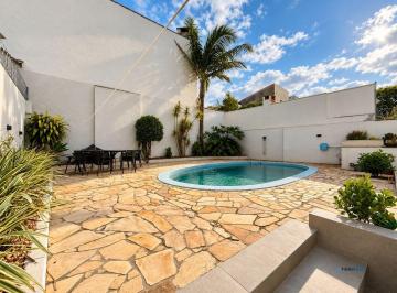 Casa · 328m² · 4 Quartos · 4 Vagas · Casa ampla com 4 dormitórios, suíte e área de lazer- Passo da Areia