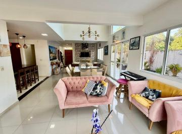 Casa · 501m² · 3 Quartos · Casa à venda - em Village Los Angeles