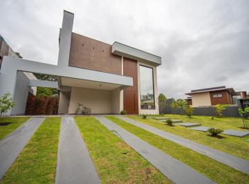 Casa · 500m² · 4 Quartos · Casa à venda - em Embu das Artes