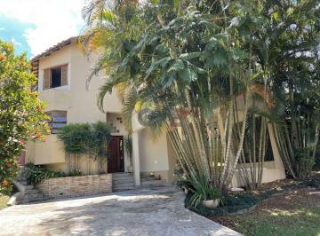 Casa · 1100m² · 3 Quartos · Casa à venda - em Cotia