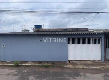 Casa · 275m² · 3 Quartos · 3 Vagas · Quadra 07 Setor Leste Gama, casa toda na laje com 3 quartos sendo 1 suite.