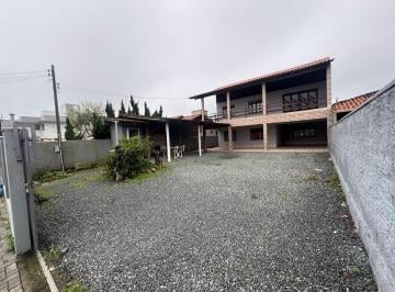 Casa · 280m² · 10 Quartos · 3 Vagas · Casa à Venda em Penha/SC – 650 metros do mar