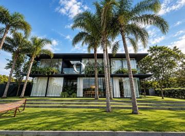Casa · 1400m² · 6 Quartos · Fazenda Boa Vista - Casa Térrea 6 Suítes com Vista para o Campo de Golfe – Fazenda Boa Vista