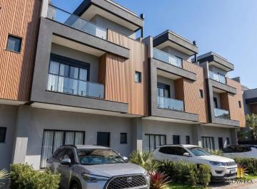 Casa · 141m² · 3 Quartos · 2 Vagas · Casa à venda, 3 quartos, 1 suíte, 2 vagas, Água Verde - Curitiba/PR