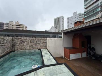 Casa · 154m² · 3 Quartos · 1 Vaga · Sobrado mobiliado com piscina e churrasqueira à venda na Guilhermina, Praia Grande
