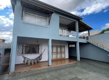 Casa · 400m² · 9 Quartos · 6 Vagas · Imóvel exclusivo no centro da cidade | Estrutura completa e excelente oportunidade