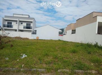Casa · 200m² · Casa para à venda no bairro Forquilhas Leste