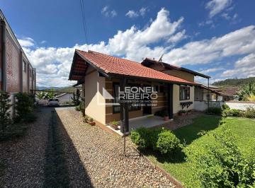 Casa · 157m² · 3 Quartos · 2 Vagas · Casa com 3 dormitórios (1 suíte) à venda, 157,34 m² no bairro Padre Martinho Stein em Timbó/SC