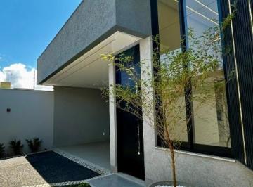 Casa · 136m² · 3 Quartos · 2 Vagas · Casa  03 Quartos, sendo três Suítes plenas localizada no bairro Ayrton Senna - R