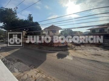 Casa · 359m² · 3 Quartos · 2 Vagas · Ampla casa com 3 quartos sendo 1 suíte