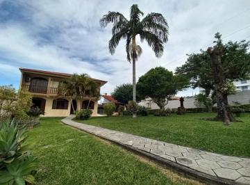 Foto · Casa ampla com 630 m² de terreno, área verde e excelente estrutura - Bela Vista/ São José.