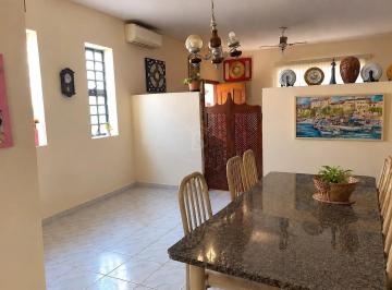 Casa · 2 Quartos · 2 Vagas · Casa em Jardim Adolpho Bim, Marília/SP de 0m² 2 quartos para locação R$ 2.300,00/mes