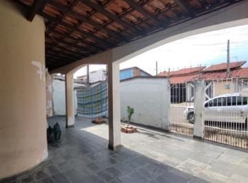 Casa · 250m² · 4 Quartos · 3 Vagas · Casa em Vila Menino Jesus, Caçapava/SP de 250m² 4 quartos à venda por R$ 380.000,00