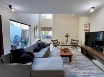 Casa · 220m² · 3 Quartos · 3 Vagas · Sobrado em Jardim Maria Cândida, Caçapava/SP de 220m² 3 quartos à venda por R$ 890.000,00