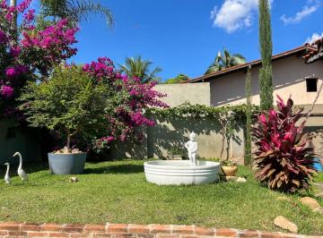 Rural · 331m² · 4 Quartos · 2 Vagas · Chácara em Guembé, Louveira/SP de 331m² 4 quartos à venda por R$ 1.400.000,00