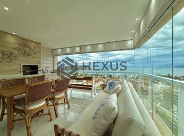 Foto · Apartamento reformado com varanda gourmet vista mar e lazer na Enseada, Guarujá