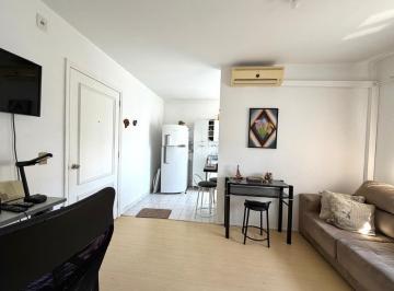 Apartamento · 36m² · 1 Quarto · 1 Vaga · Apartamento de 1 dormitório e 1 vaga de garagem, no bairro Humaitá, em Porto Alegre.