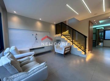 Casa · 206m² · 3 Quartos · 4 Vagas · Sobrado em Avenida Juvêncio Barbosa Silveira - Zona 19 - Maringá/PR