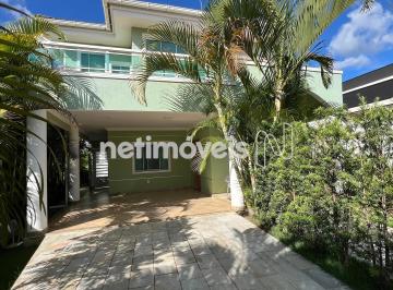0fd1c6db-6104-4d50-ad3d-42555aa04593.webp · CASA EM CONDOMÍNIO | 4 SUÍTES | 6 BANHOS | DCE | 5 VAGAS | ACEITA FINANCIAMENTO |