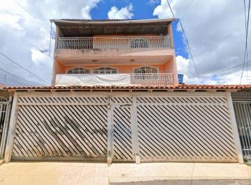 Casa de 3 quartos, Ceilândia · Sobrado em Ceilândia/DF