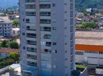 Apartamento · 140m² · 3 Quartos · 2 Vagas · Apartamento Mobiliado com 3 Suítes no Centro de Jaraguá do Sul para Aluguel