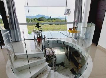 52379845 · Linda Propriedade com 4 quartos no campeche