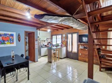 Casa · 169m² · 3 Quartos · Casa no Morro das Pedras no Campeche/SC, Terreno amplo, apenas 200 passos do mar