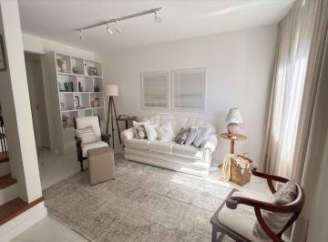 Casa de 3 quartos, Curitiba · Sobrado com 3 Quartos (1 Suíte), 2 Vagas e Espaço Gourmet com Churrasqueira no Boqueirão