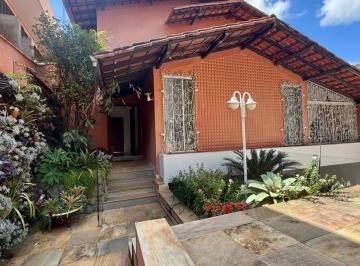 Casa · 338m² · 4 Quartos · 4 Vagas · Casa de Alto Padrão de 338 m² à Venda com 1 Suíte e Espaço Gourmet no Comiteco, Belo Horizonte - MG